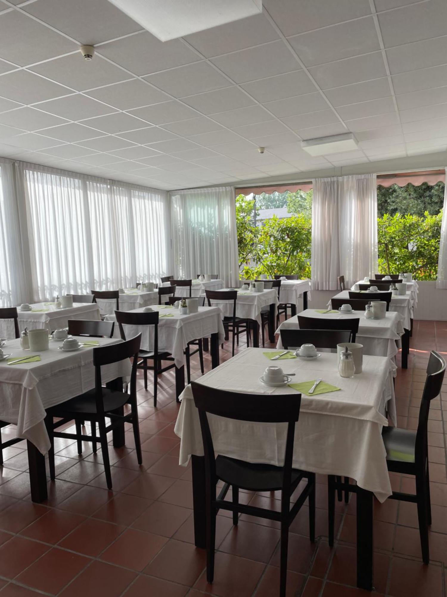 Pensione Ornella Lignano Sabbiadoro Ngoại thất bức ảnh